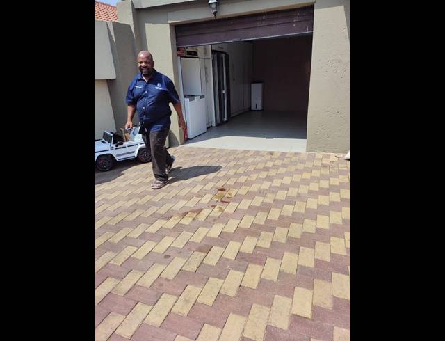 3 BEDROOM HOUSE FOR SALE IN NATURENA EXT 19